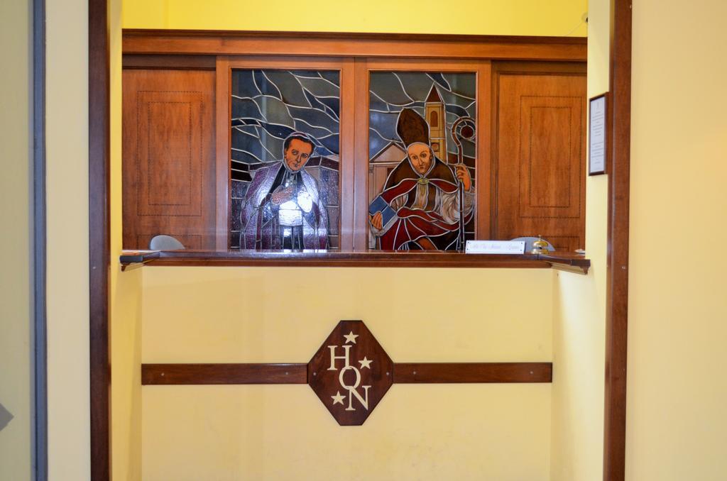 Hotel Oasi Neumann コルトーナ エクステリア 写真