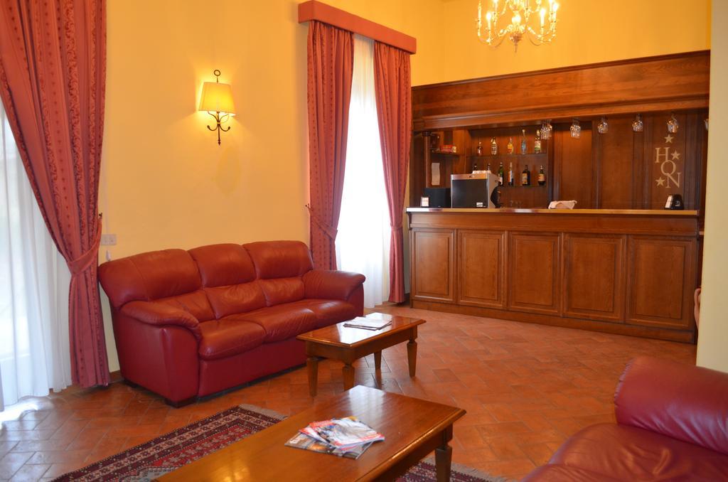 Hotel Oasi Neumann コルトーナ エクステリア 写真