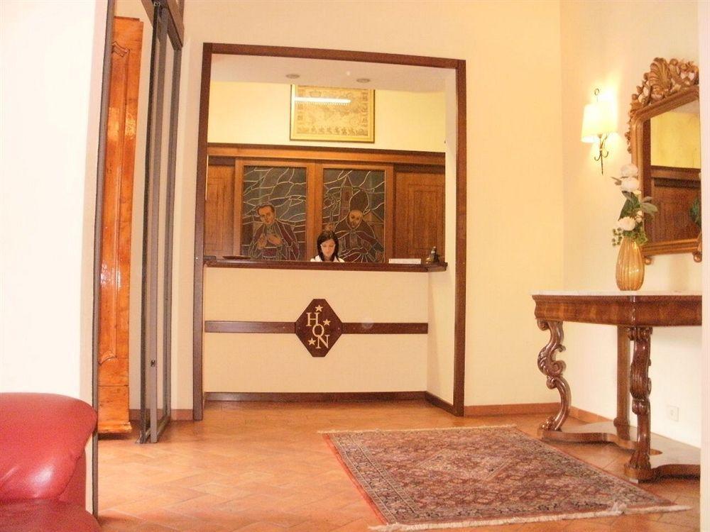 Hotel Oasi Neumann コルトーナ エクステリア 写真