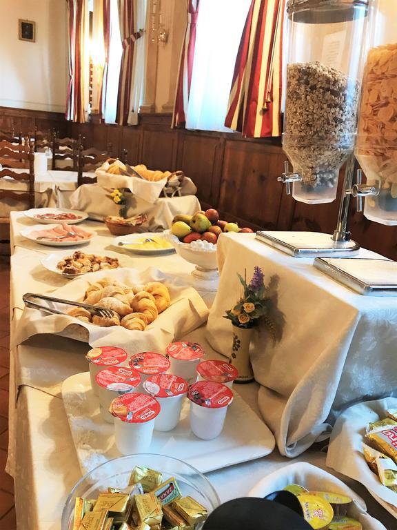 Hotel Oasi Neumann コルトーナ エクステリア 写真