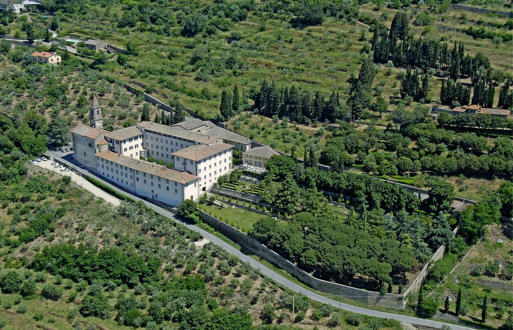Hotel Oasi Neumann コルトーナ エクステリア 写真