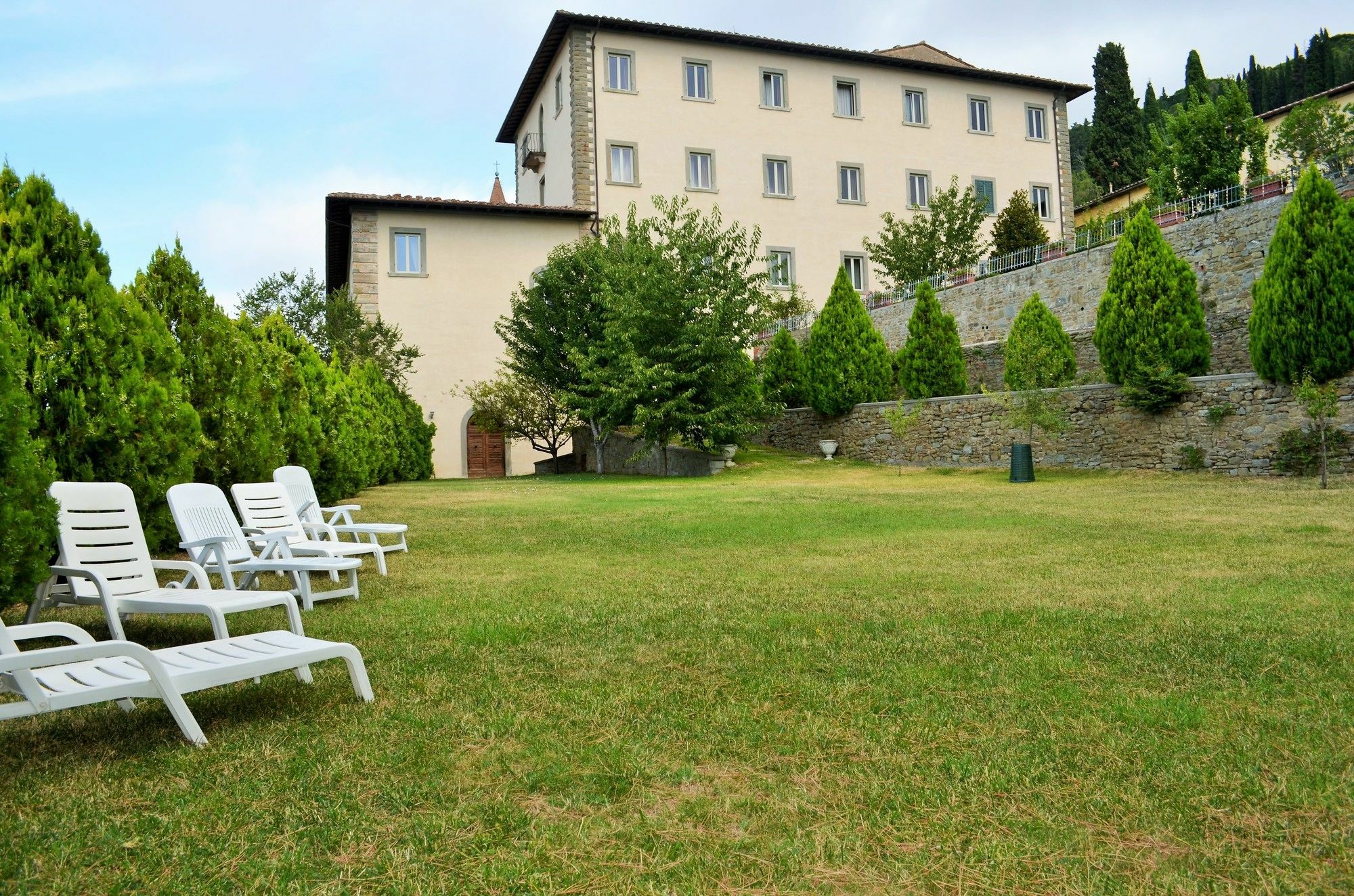Hotel Oasi Neumann コルトーナ エクステリア 写真